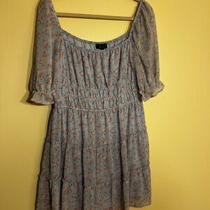 Short floral and light blue dress size XL